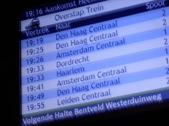 Alternating with bus stop arrival times, this display switches to connecting train info at relevant points en-route.